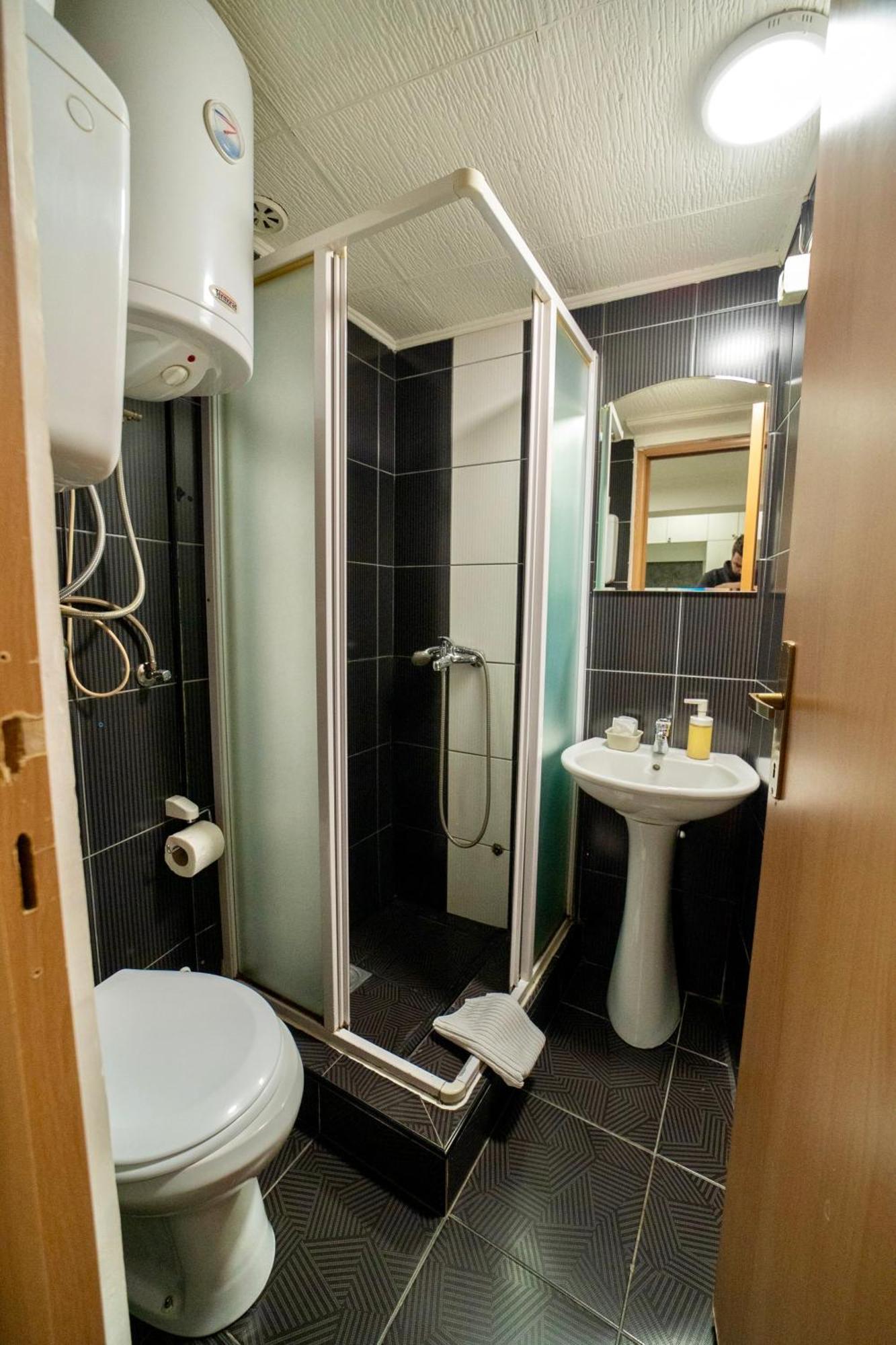 Apartmani Aleksandra U Centru Grada Kragujevac Buitenkant foto