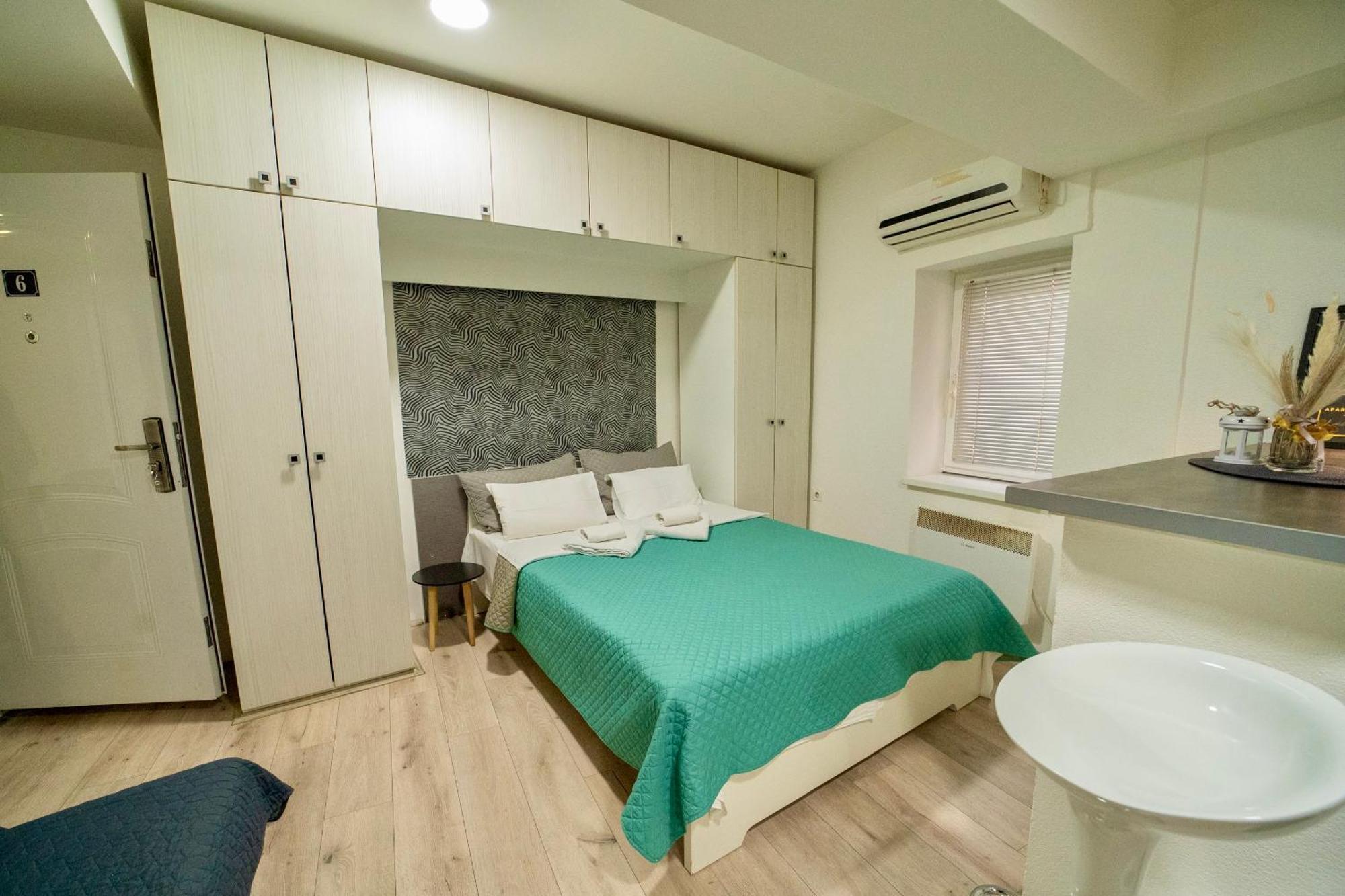 Apartmani Aleksandra U Centru Grada Kragujevac Buitenkant foto