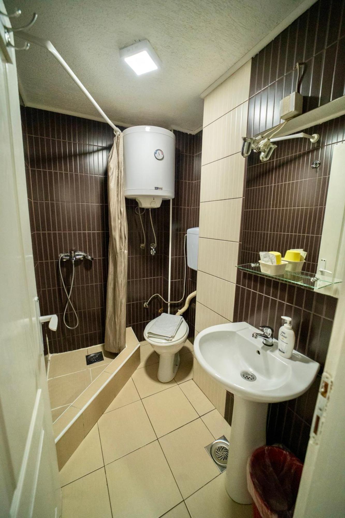 Apartmani Aleksandra U Centru Grada Kragujevac Buitenkant foto