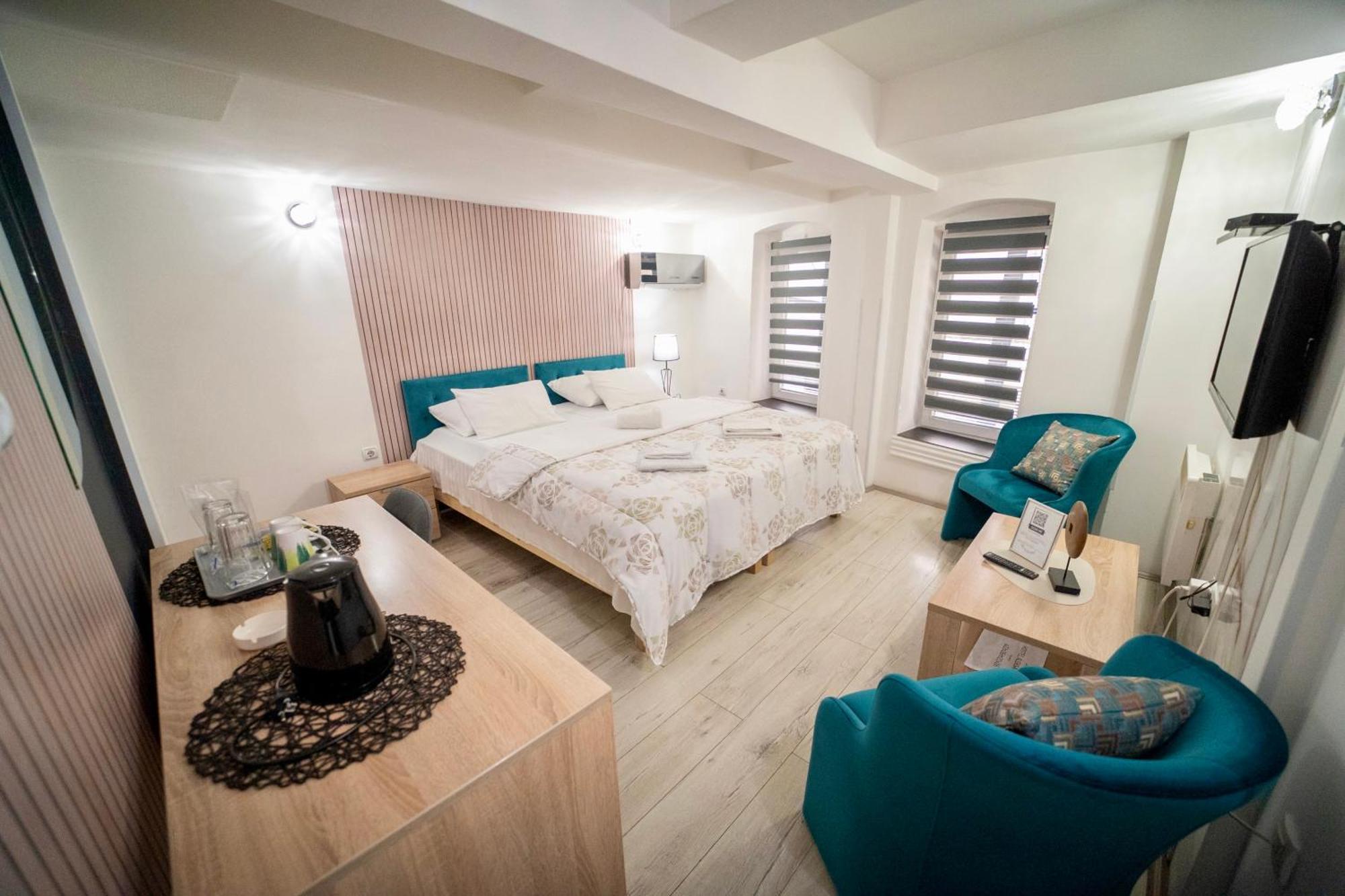 Apartmani Aleksandra U Centru Grada Kragujevac Buitenkant foto