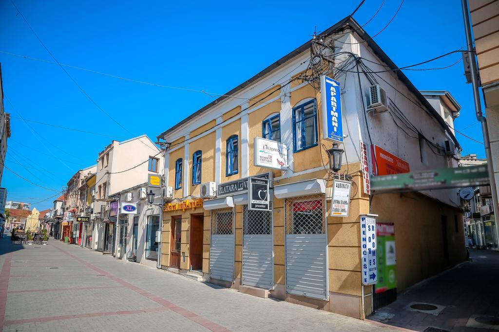 Apartmani Aleksandra U Centru Grada Kragujevac Buitenkant foto