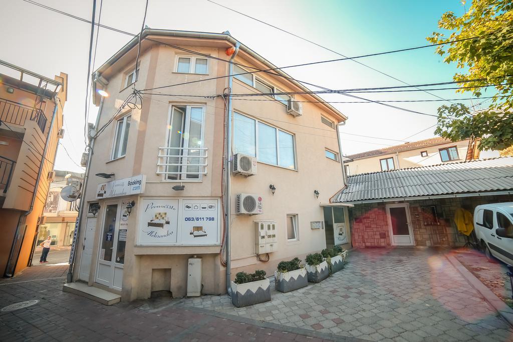 Apartmani Aleksandra U Centru Grada Kragujevac Buitenkant foto