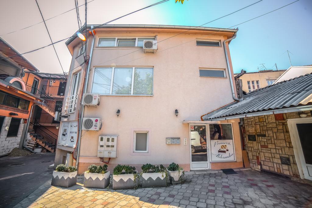 Apartmani Aleksandra U Centru Grada Kragujevac Buitenkant foto