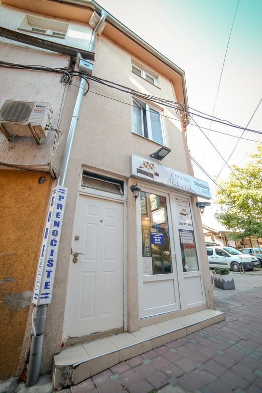 Apartmani Aleksandra U Centru Grada Kragujevac Buitenkant foto