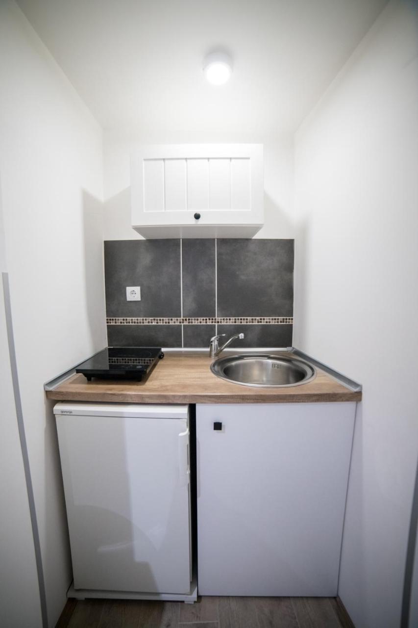 Apartmani Aleksandra U Centru Grada Kragujevac Buitenkant foto