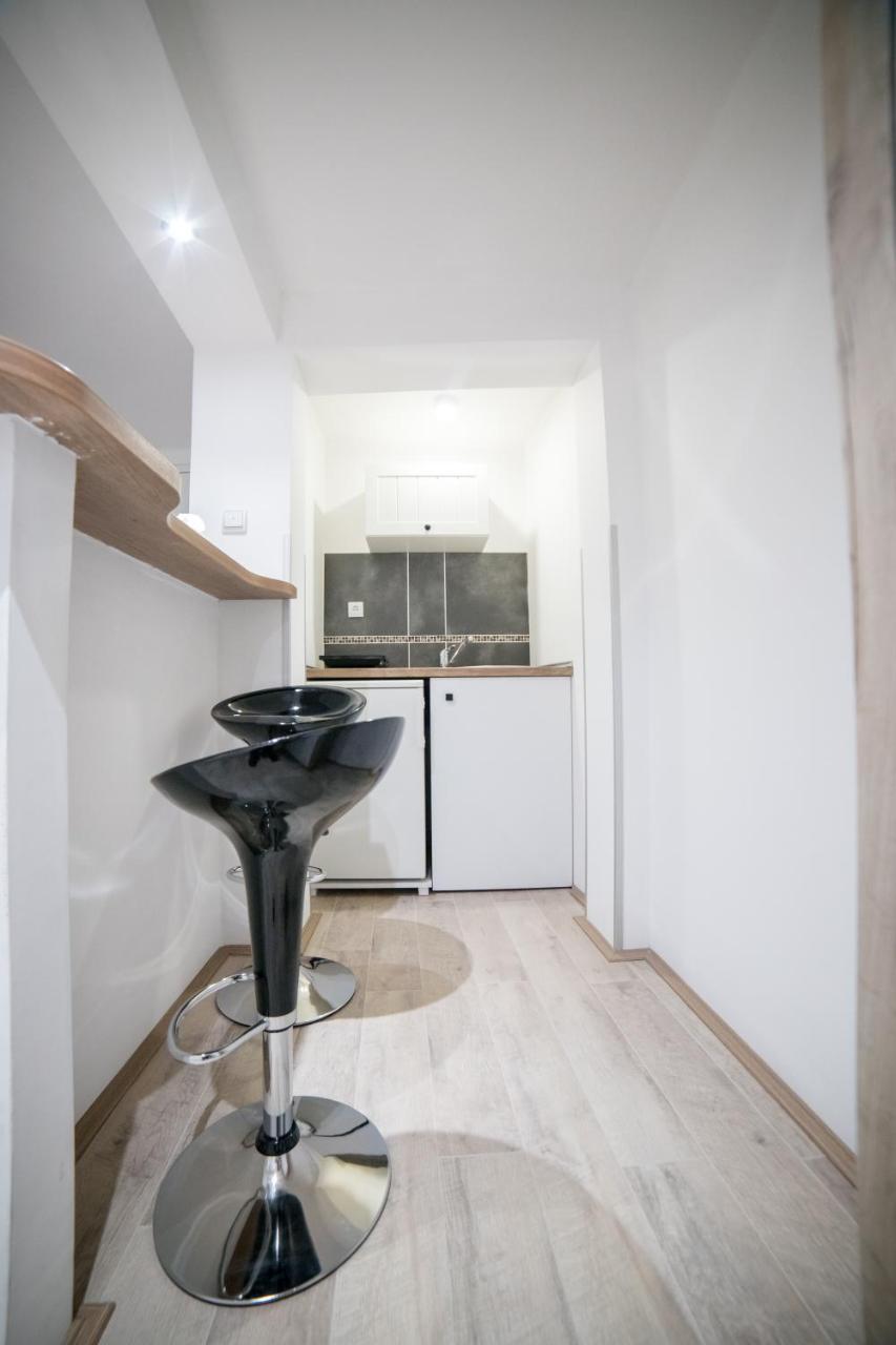 Apartmani Aleksandra U Centru Grada Kragujevac Buitenkant foto